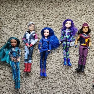 Disney Descendents Dolls Lot